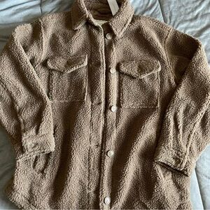 American Eagle Outfitters Tan Sherpa jacket size medium